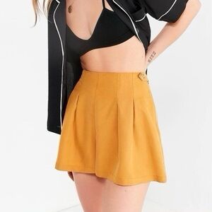 Urban Outfitters Size 6 Mustard Yellow Pleated High-Rise Modal Blend Shorts